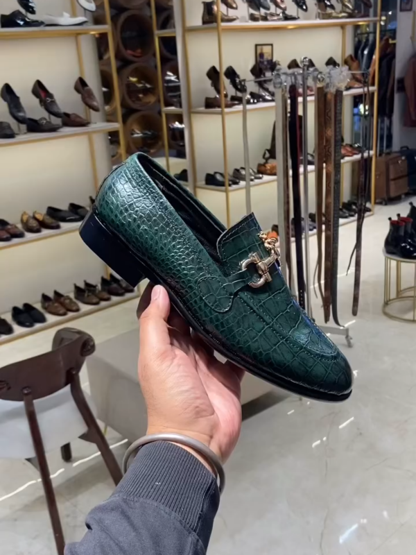 Men's Retro Fashion Green Crocodile Pattern Loafers