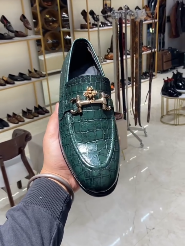 Men's Retro Fashion Green Crocodile Pattern Loafers