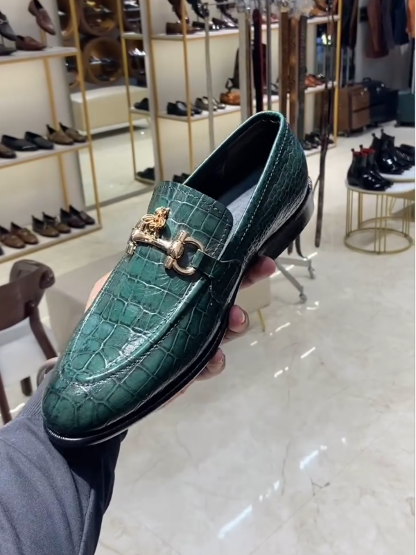 Men's Retro Fashion Green Crocodile Pattern Loafers
